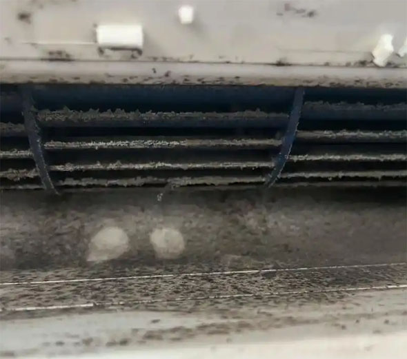 涉县空调吹的风有股烧焦味是怎么回事